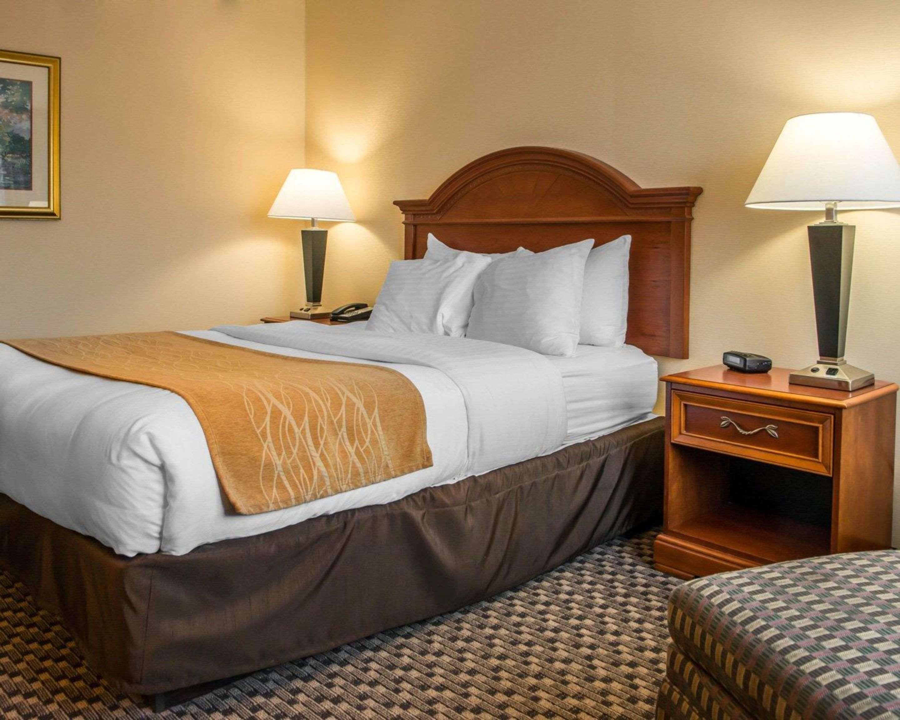 Mainstay Suites Verona Εξωτερικό φωτογραφία