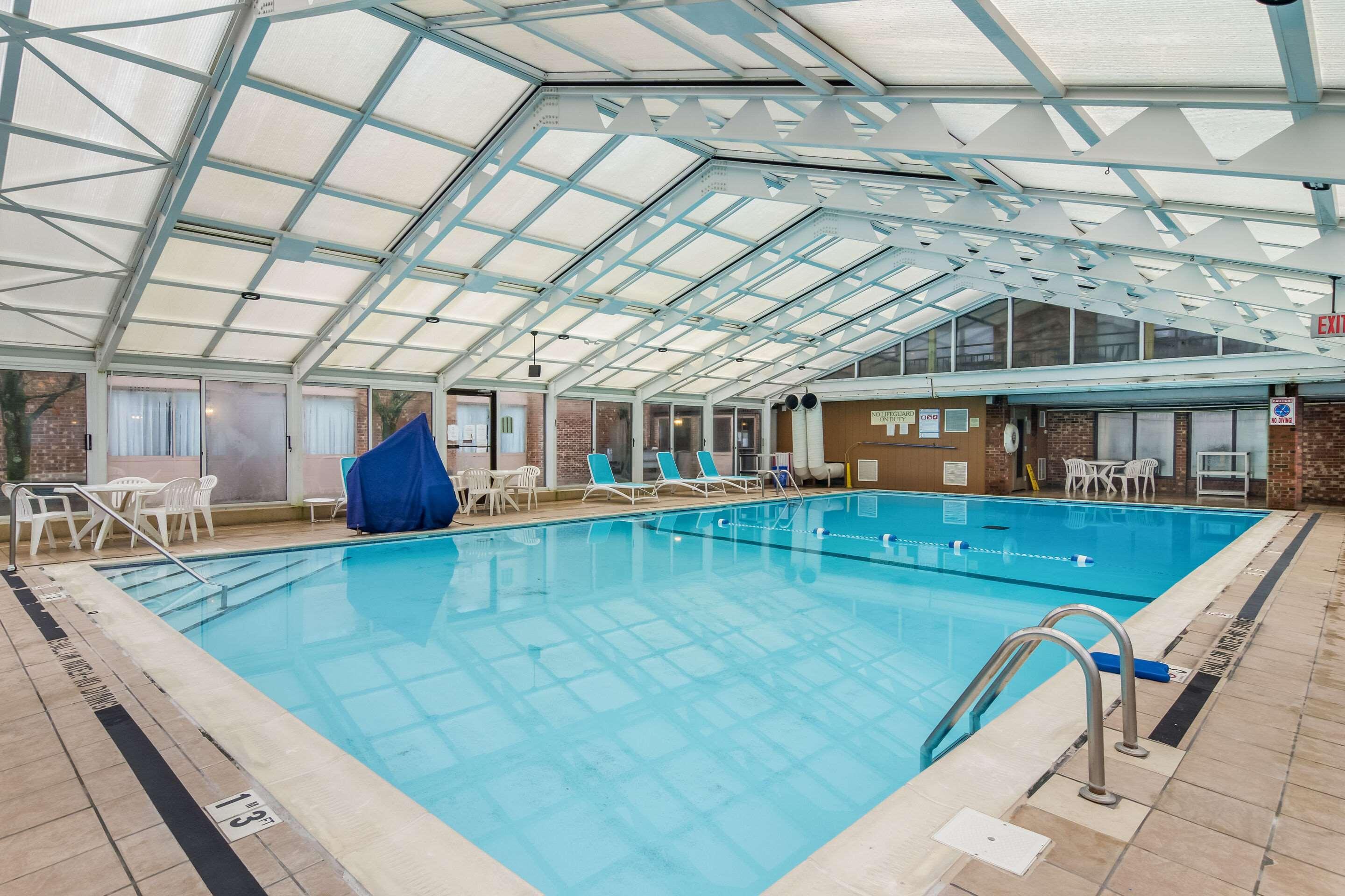 Mainstay Suites Verona Εξωτερικό φωτογραφία