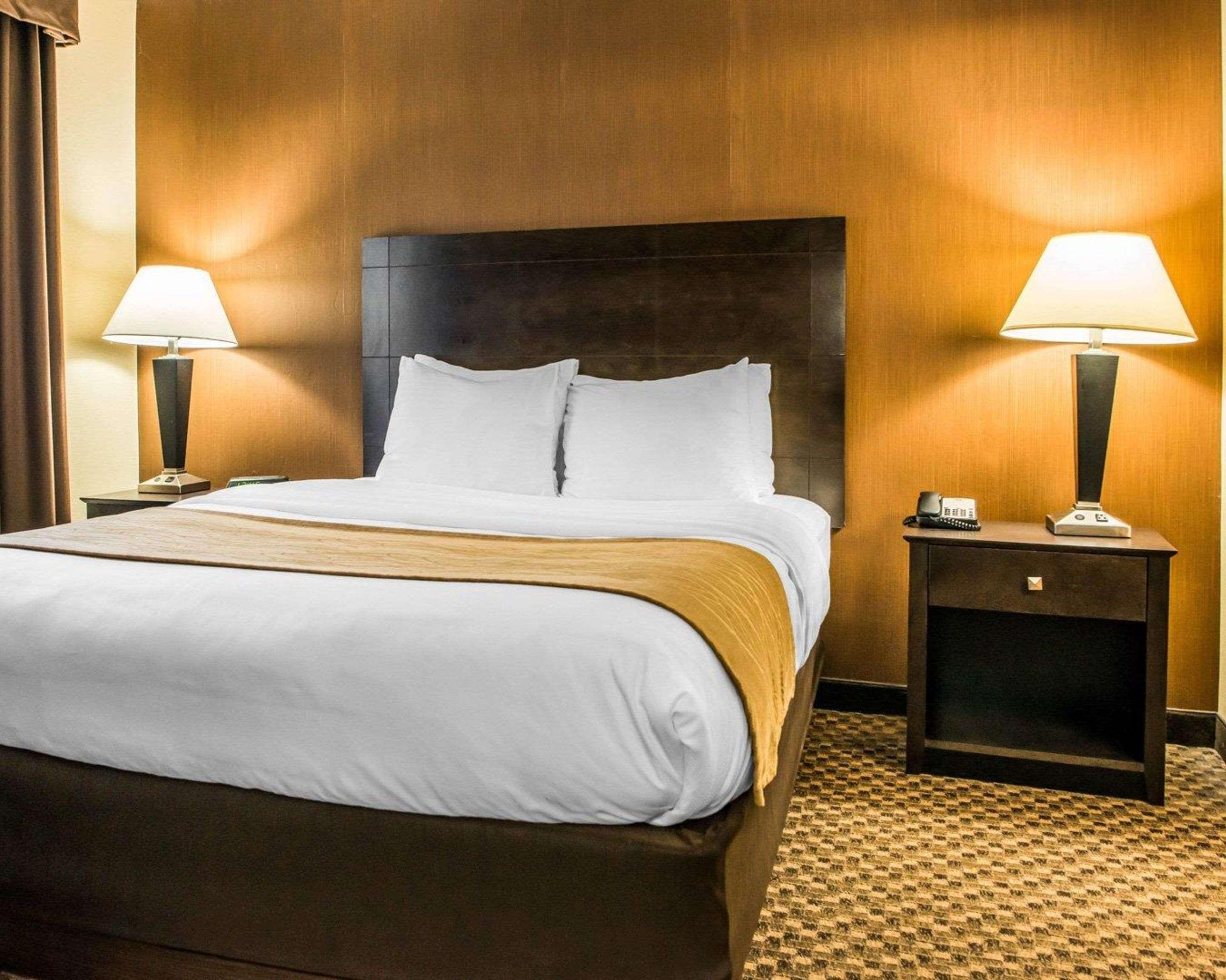 Mainstay Suites Verona Εξωτερικό φωτογραφία