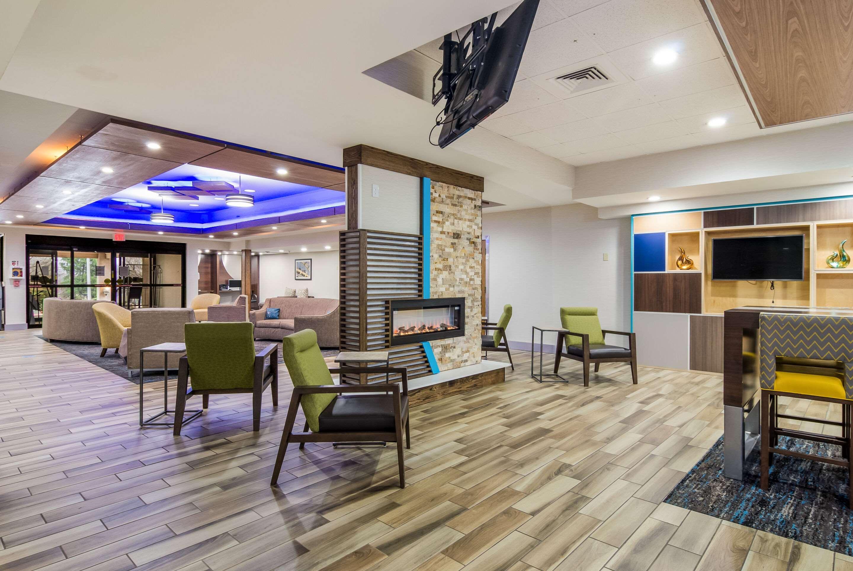 Mainstay Suites Verona Εξωτερικό φωτογραφία