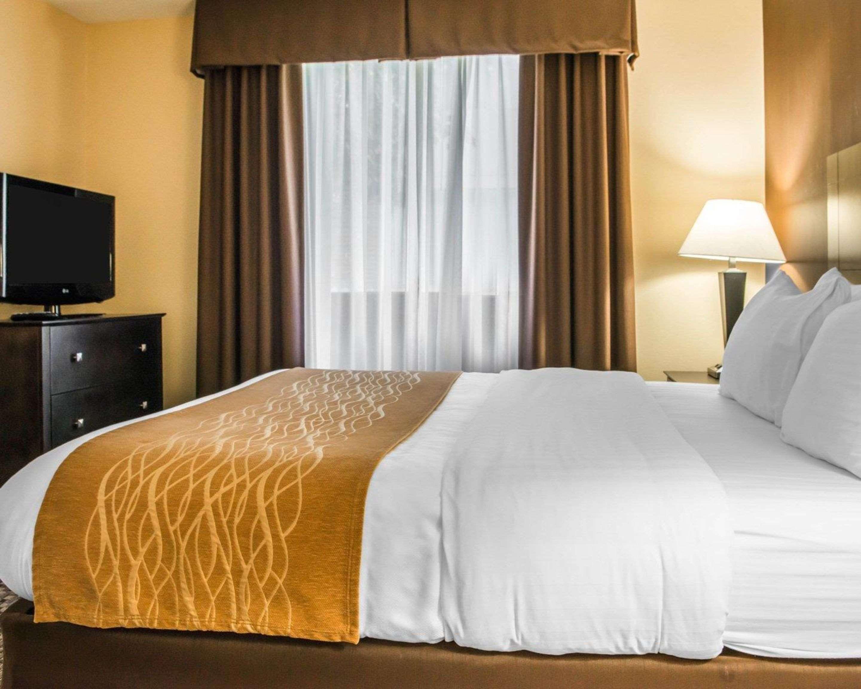 Mainstay Suites Verona Εξωτερικό φωτογραφία
