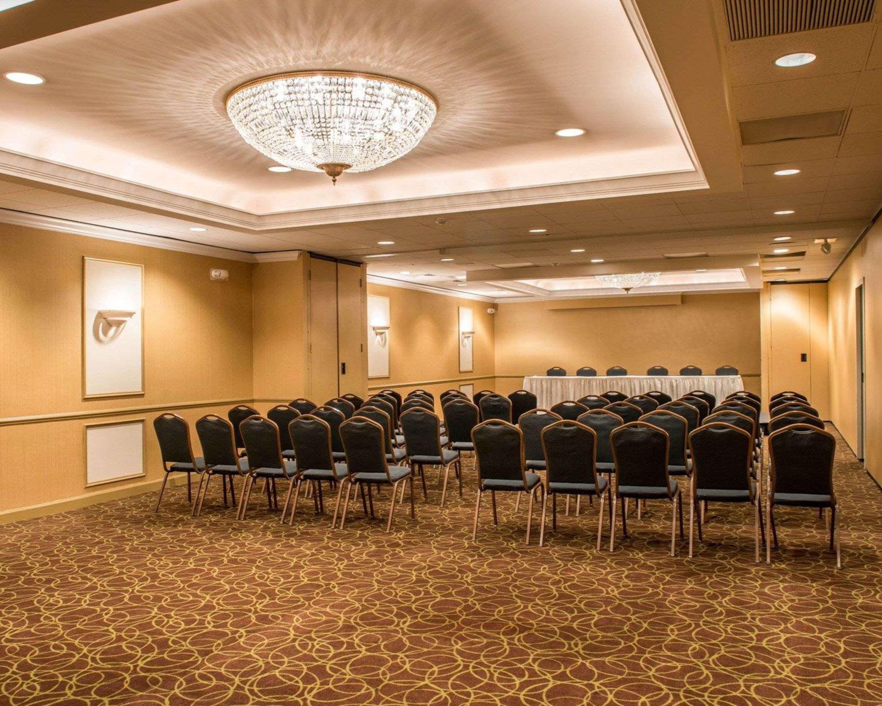 Mainstay Suites Verona Εξωτερικό φωτογραφία