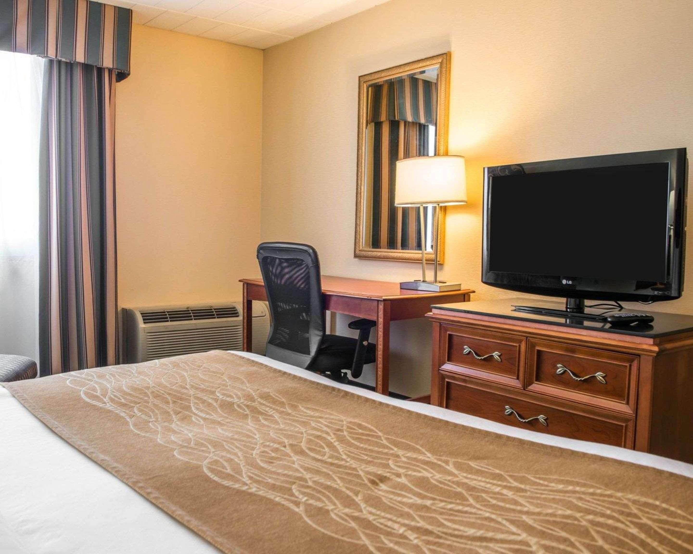 Mainstay Suites Verona Εξωτερικό φωτογραφία