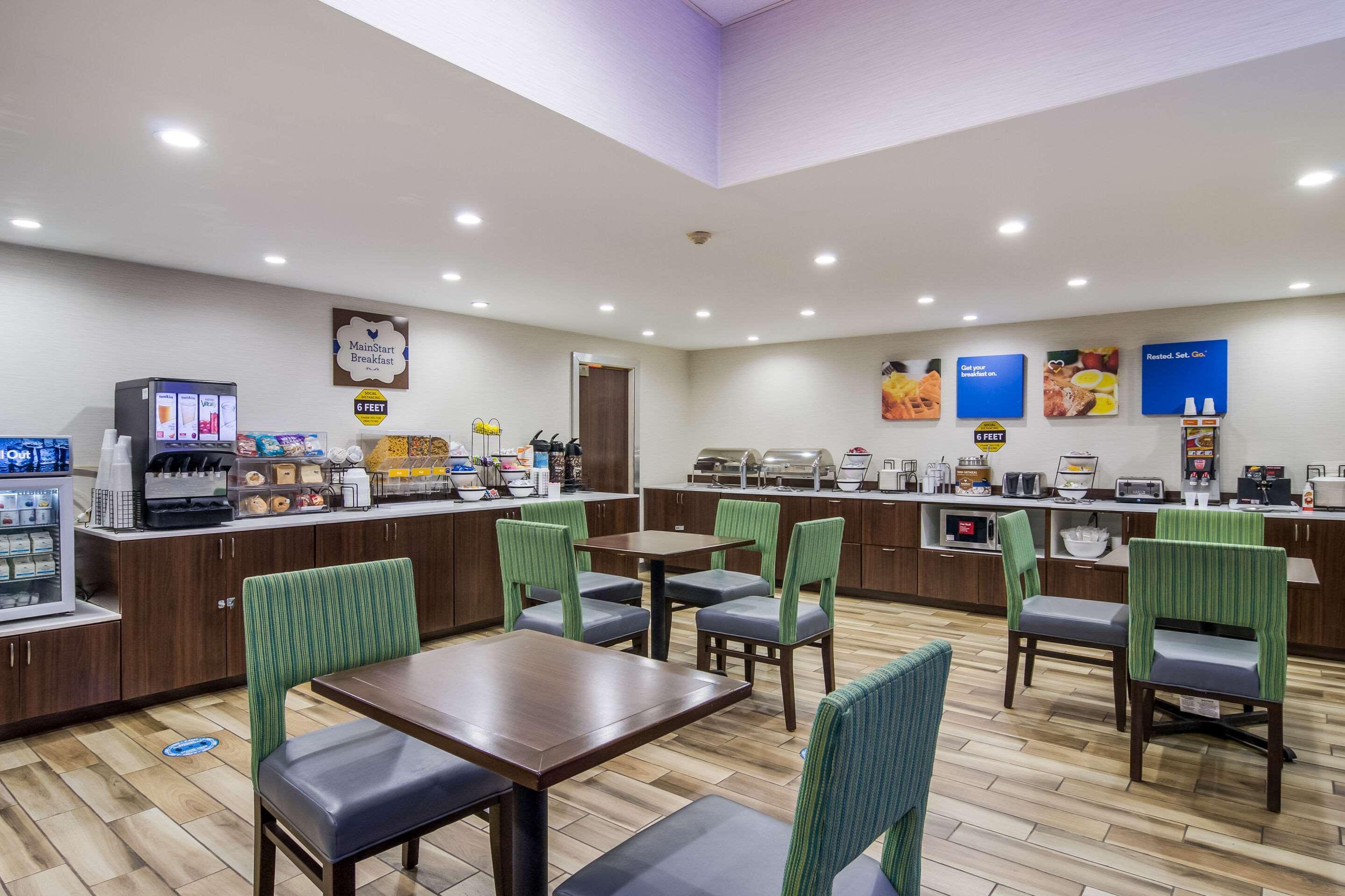 Mainstay Suites Verona Εξωτερικό φωτογραφία