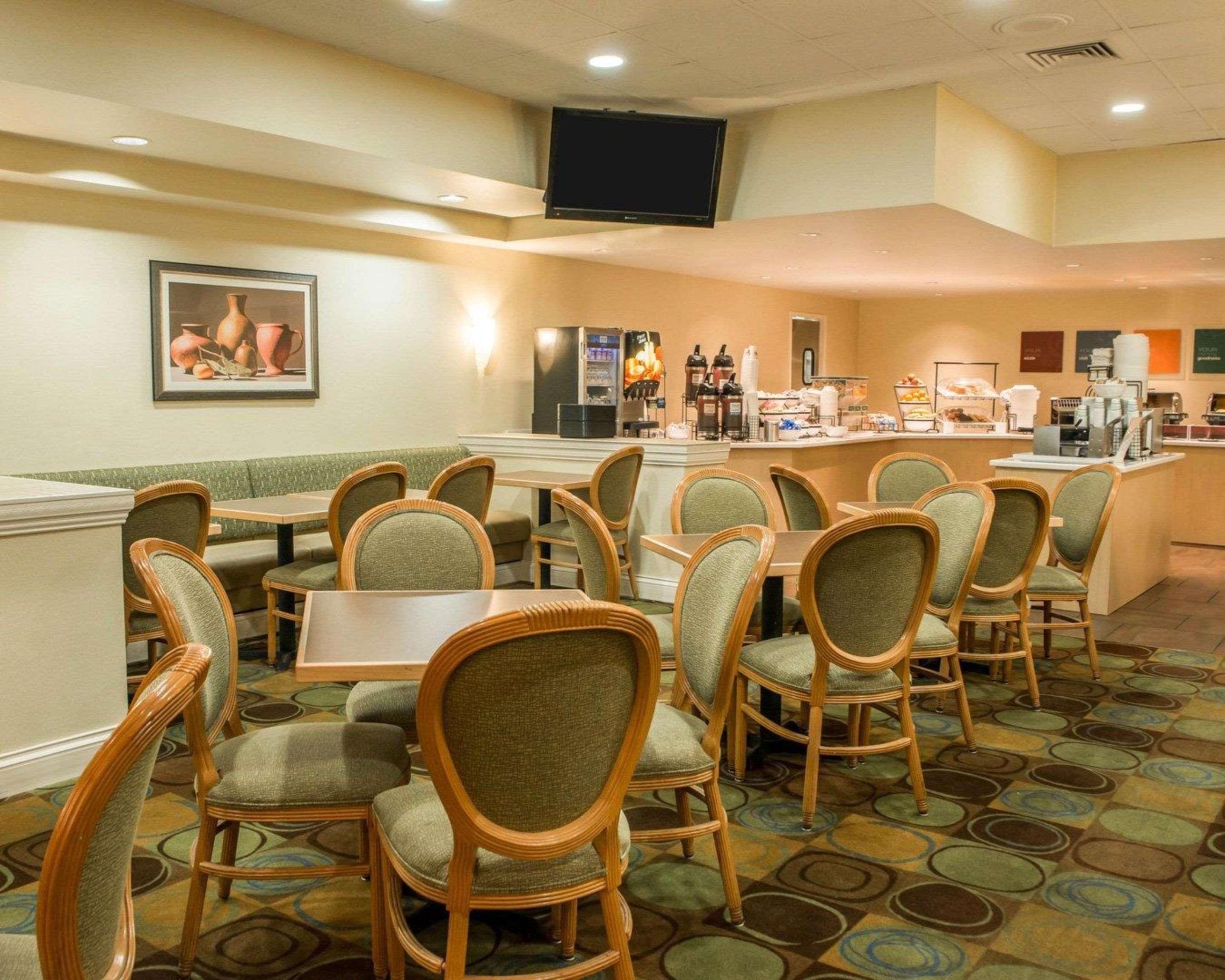Mainstay Suites Verona Εξωτερικό φωτογραφία
