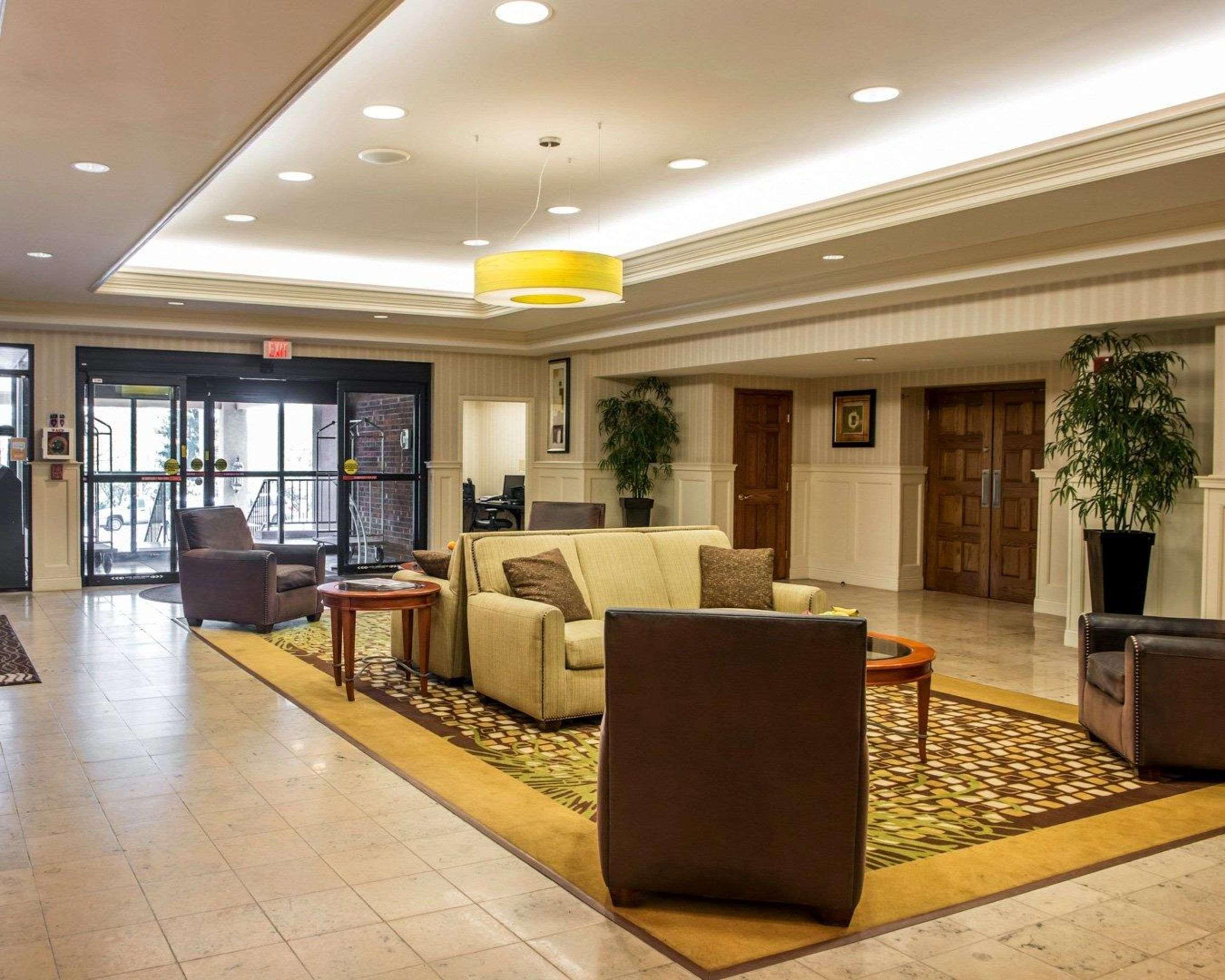 Mainstay Suites Verona Εξωτερικό φωτογραφία